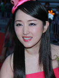 杨钰莹复出新歌出炉 清新扮相似16岁少.女